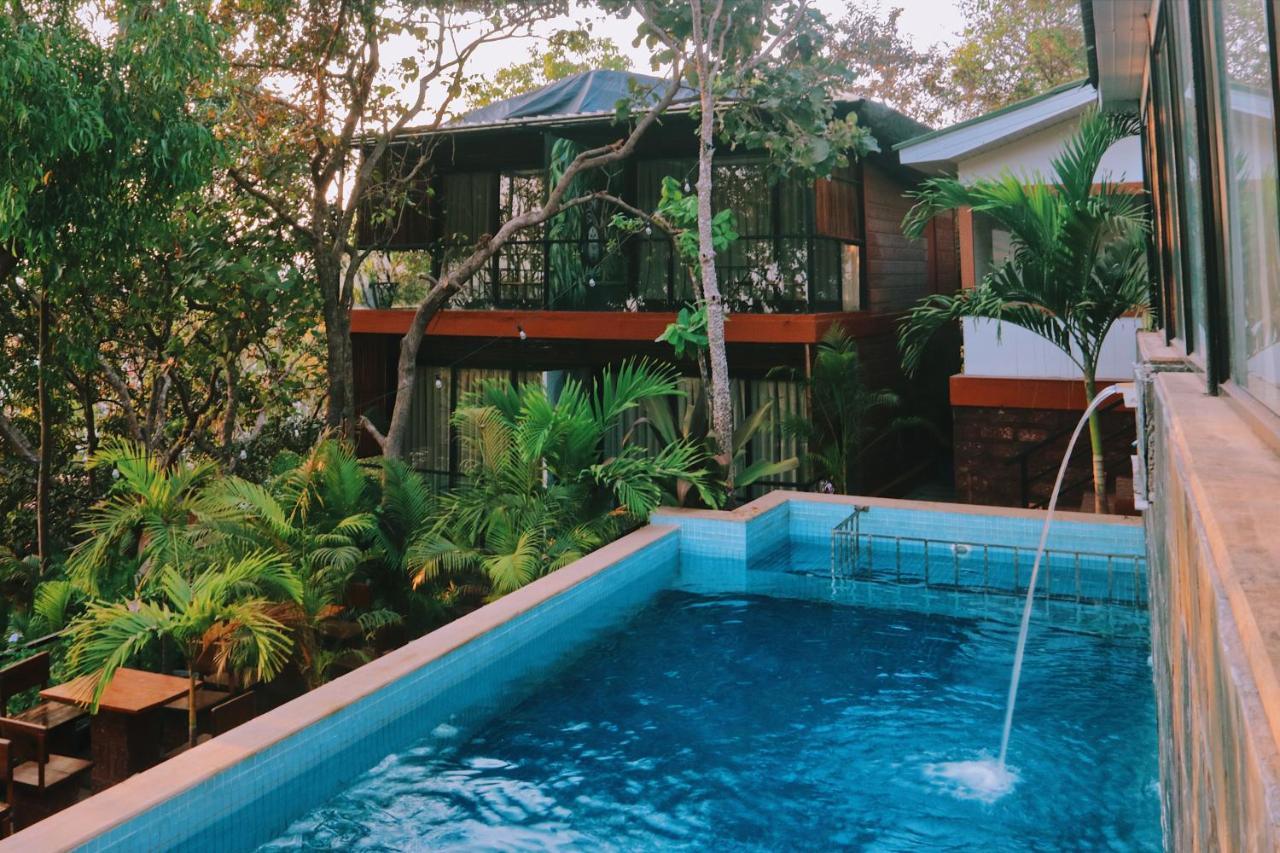 Amazonika Boutique Resort Arpora Esterno foto
